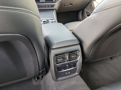 2025 BMW 3 Series 330i
