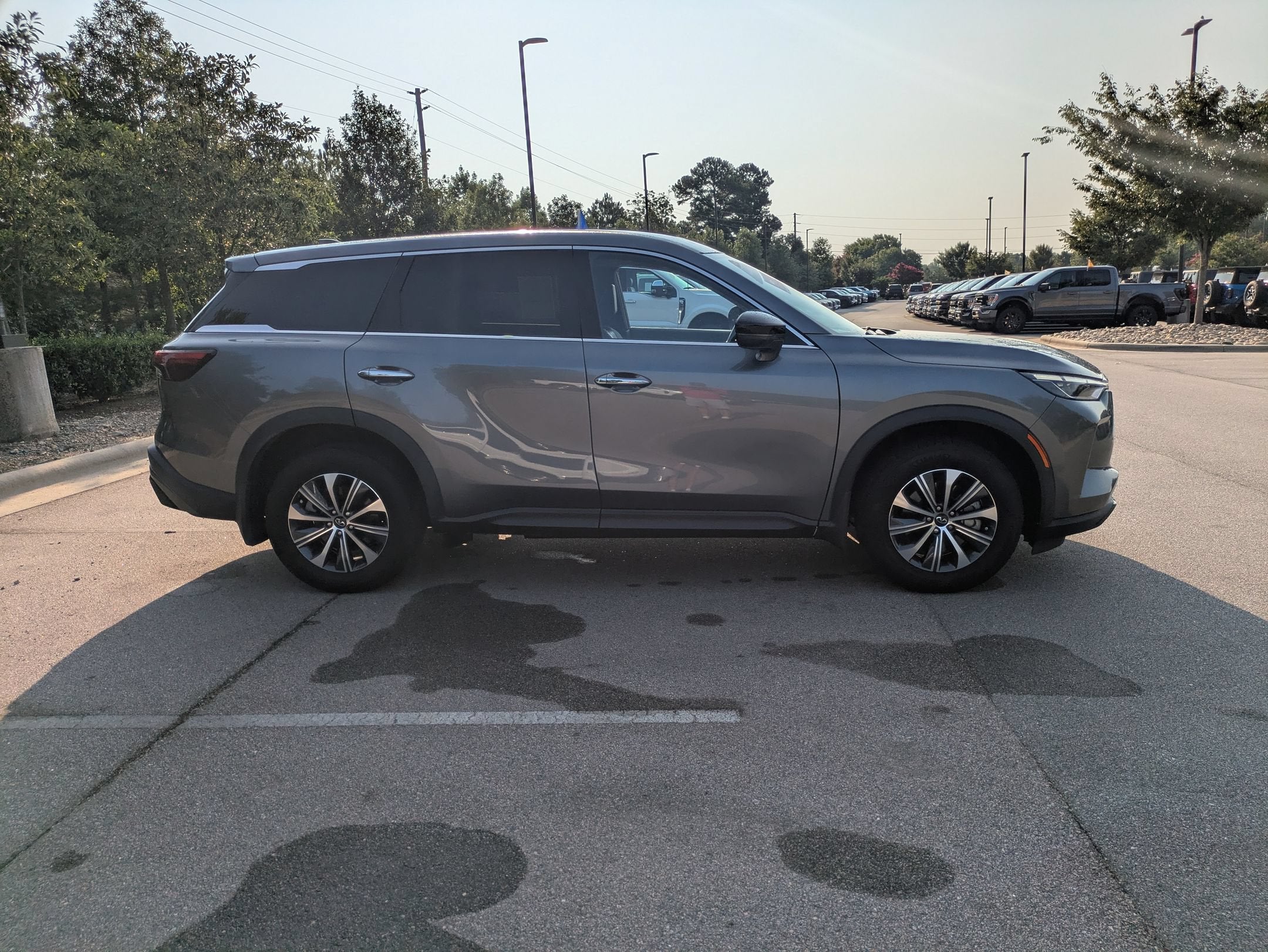 2025 INFINITI QX60 PURE