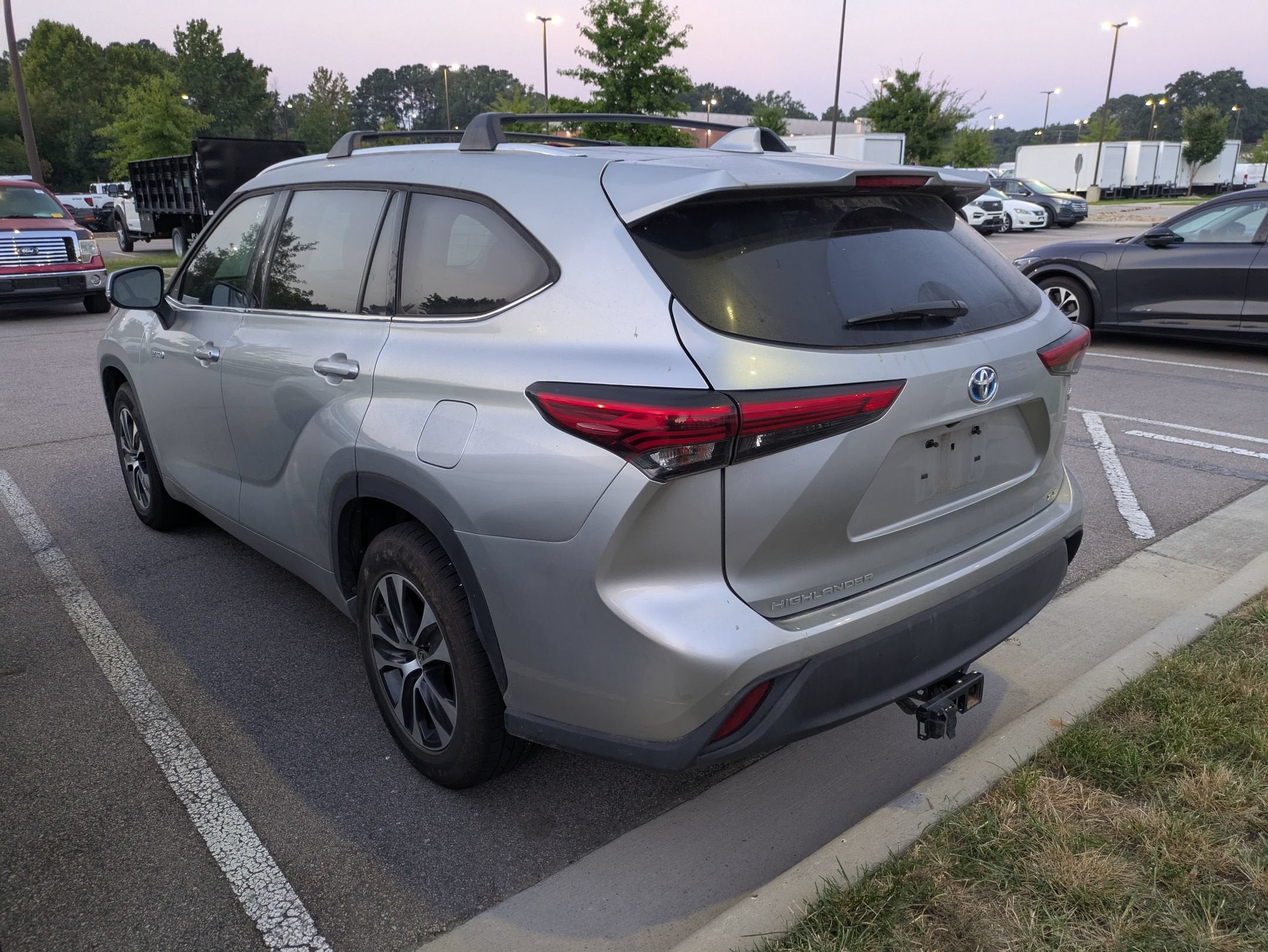 2021 Toyota Highlander Hybrid XLE