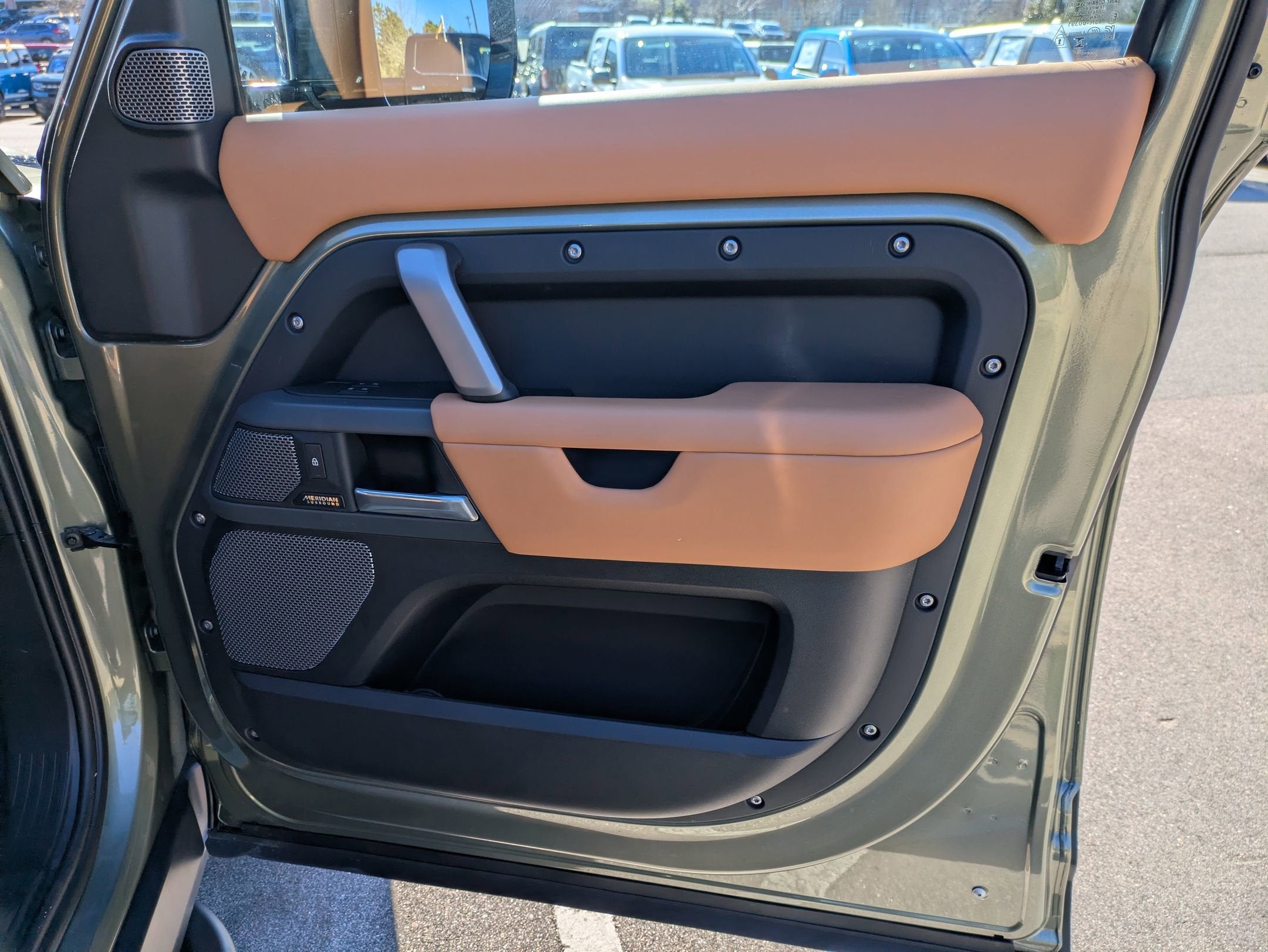 2024 Land Rover Defender X-Dynamic SE