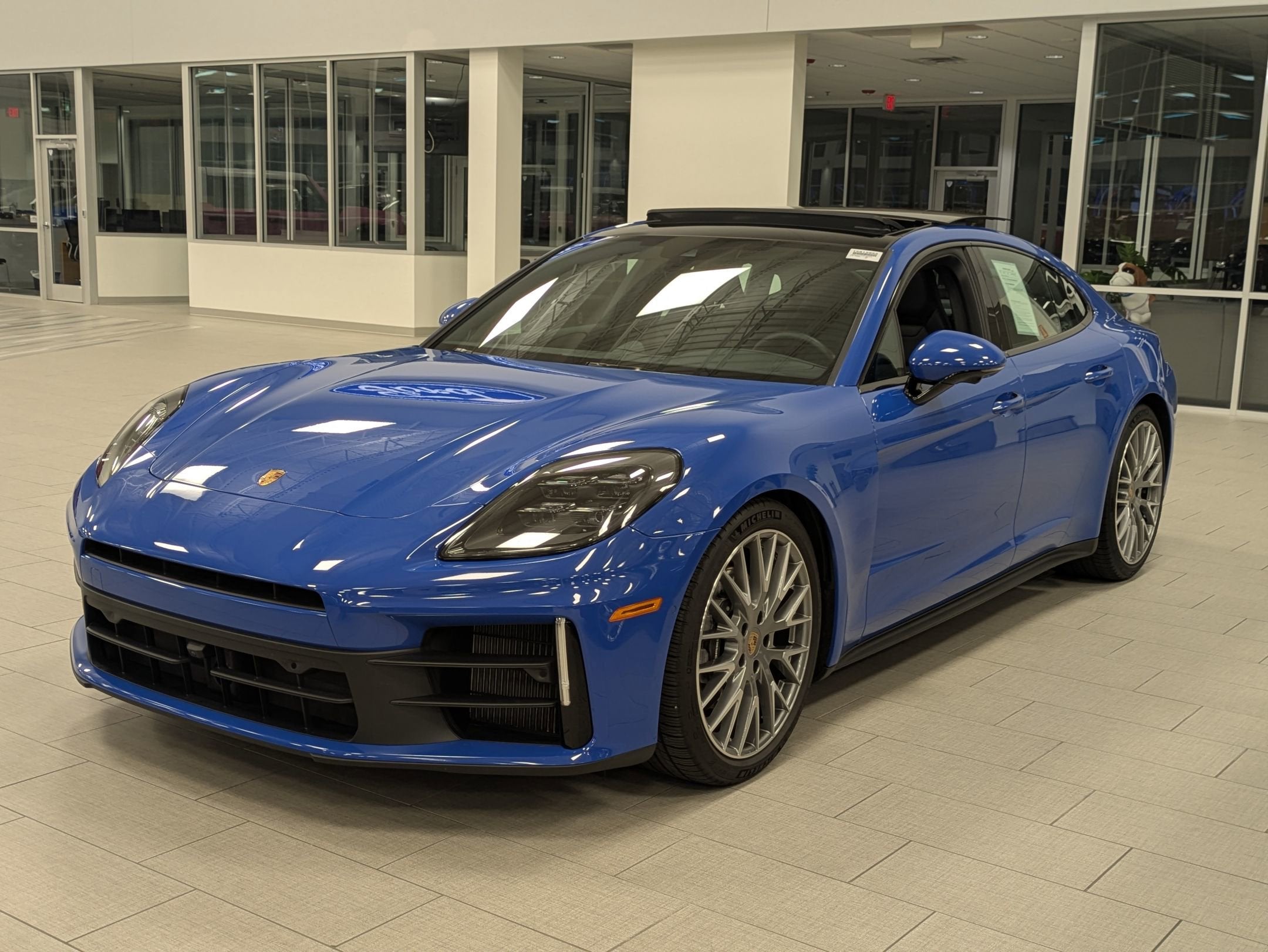 2024 Porsche Panamera 4