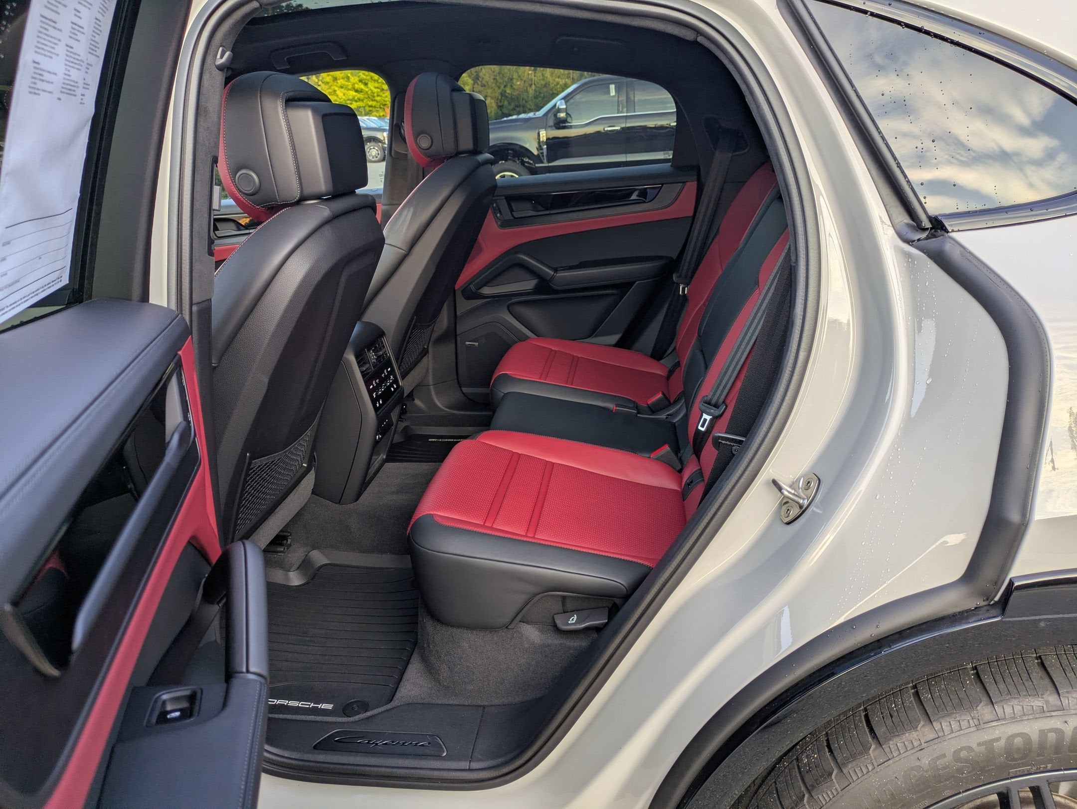 2025 Porsche Cayenne GTS