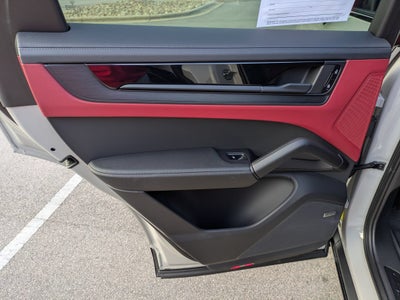 2025 Porsche Cayenne GTS