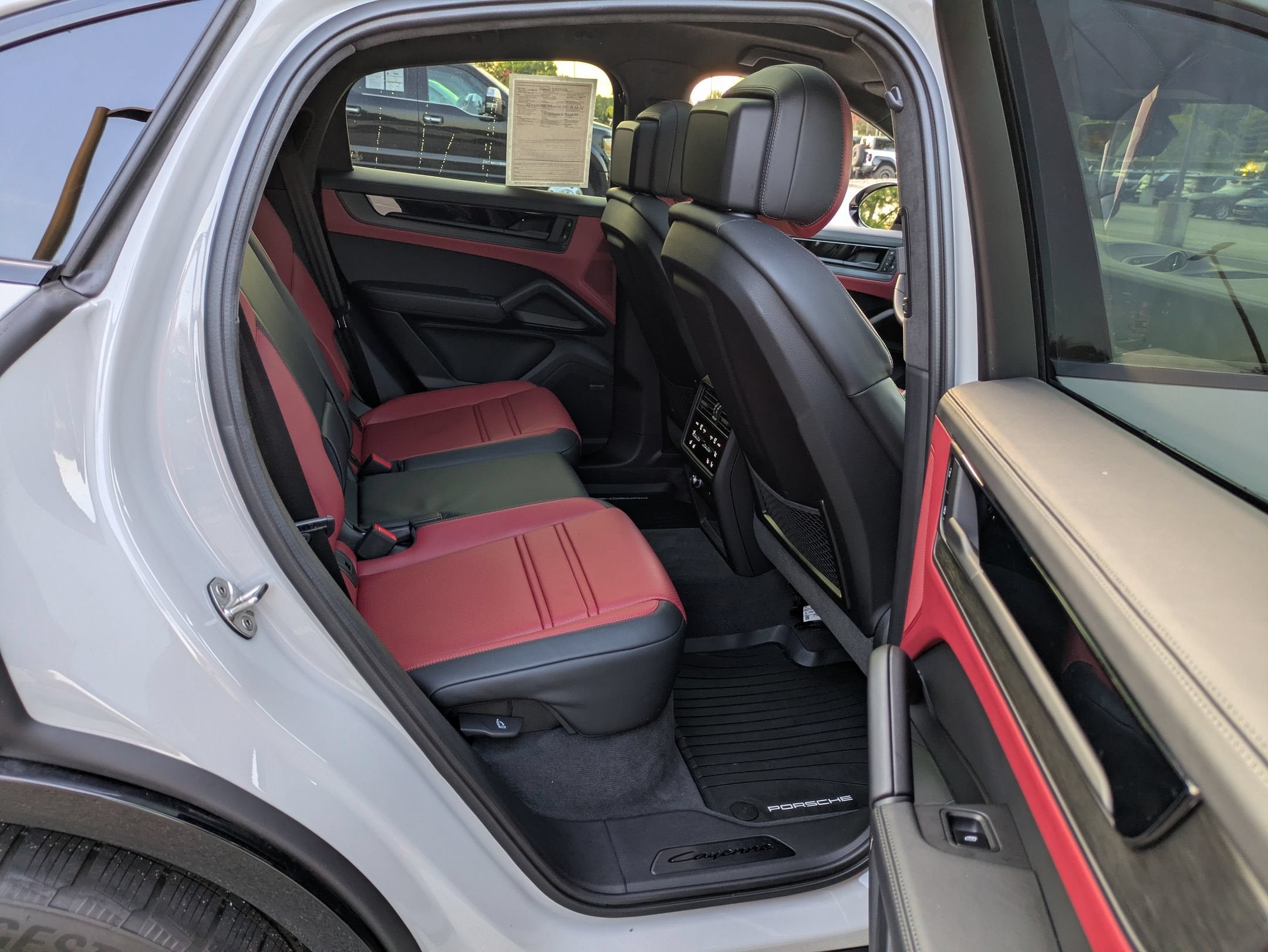 2025 Porsche Cayenne GTS