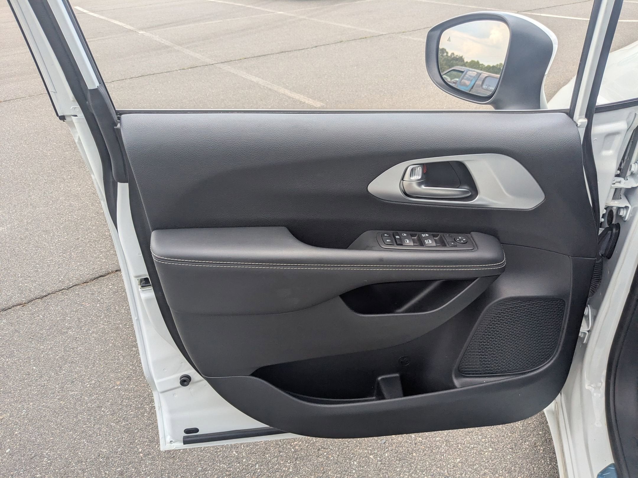 2023 Chrysler Pacifica Touring