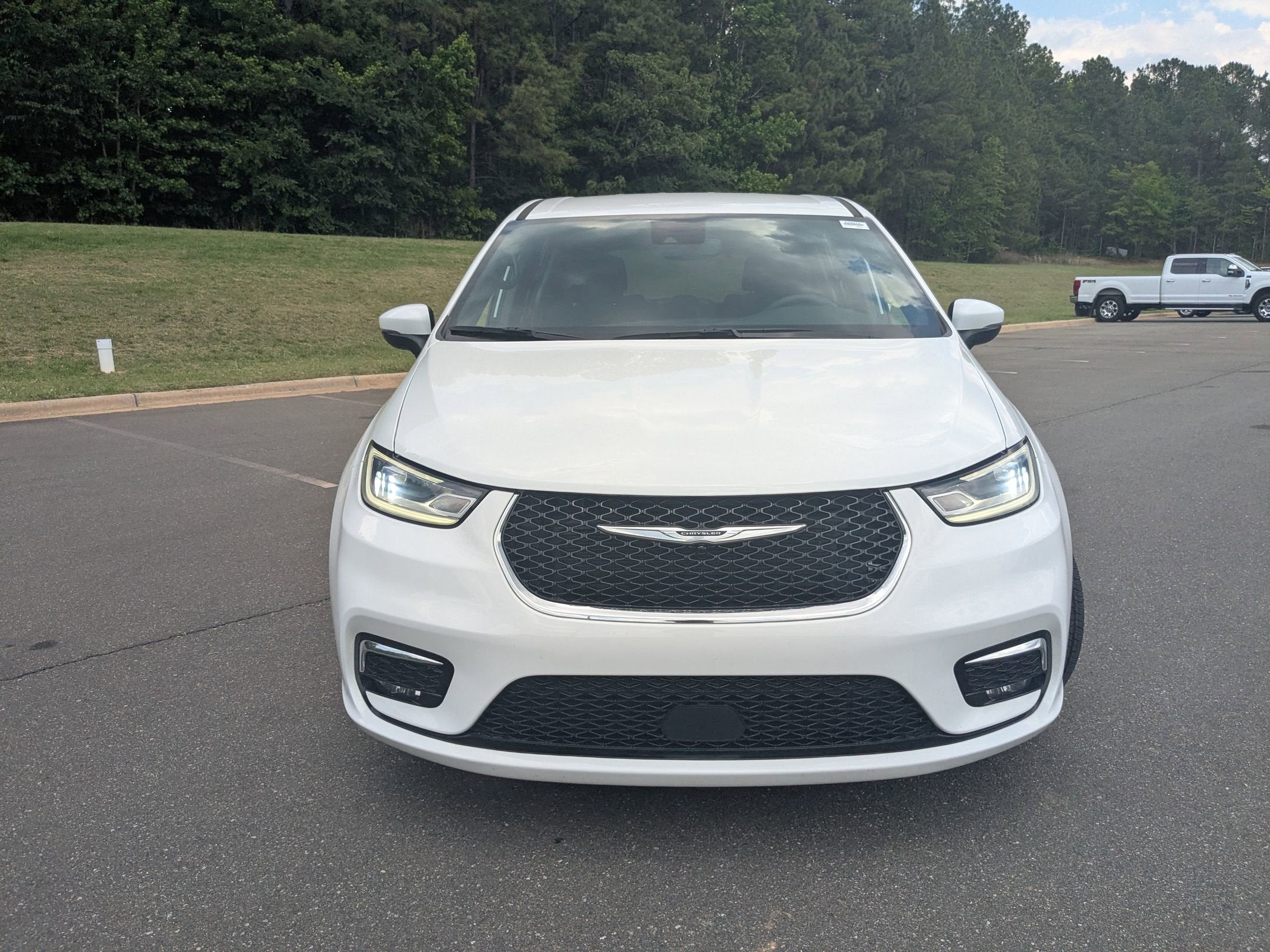 2023 Chrysler Pacifica Touring