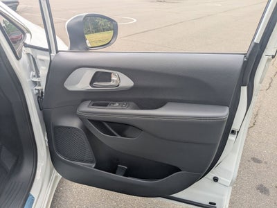 2023 Chrysler Pacifica Touring