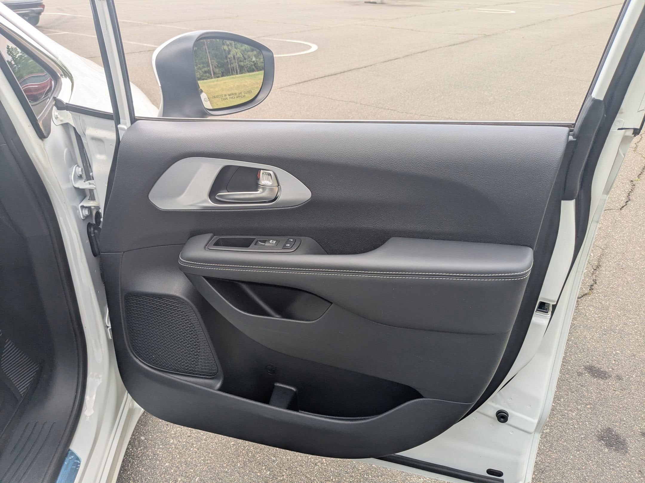 2023 Chrysler Pacifica Touring