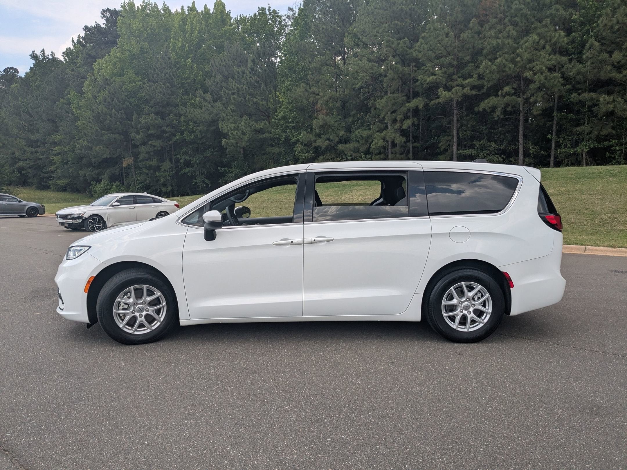 2023 Chrysler Pacifica Touring