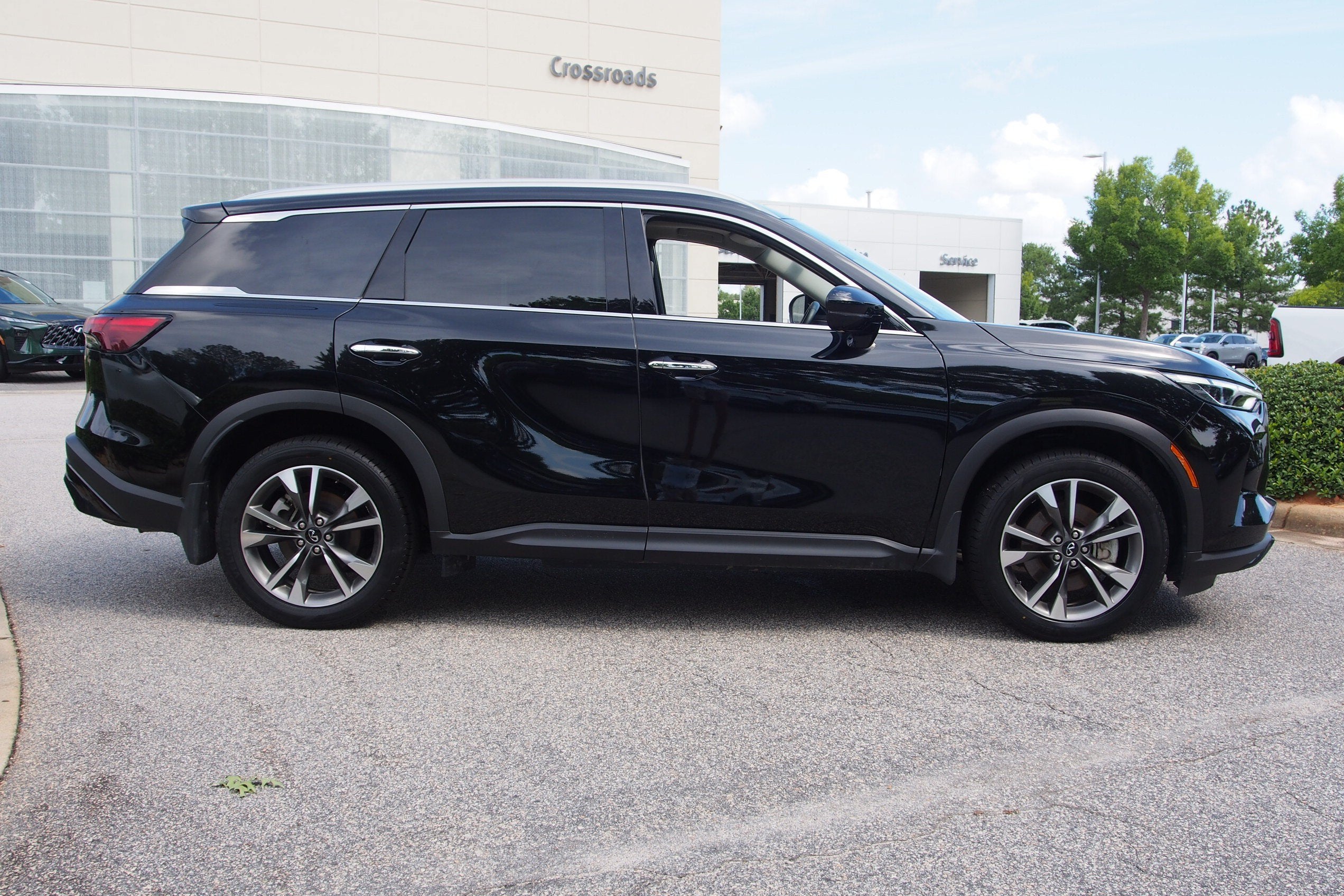 2025 INFINITI QX60 LUXE