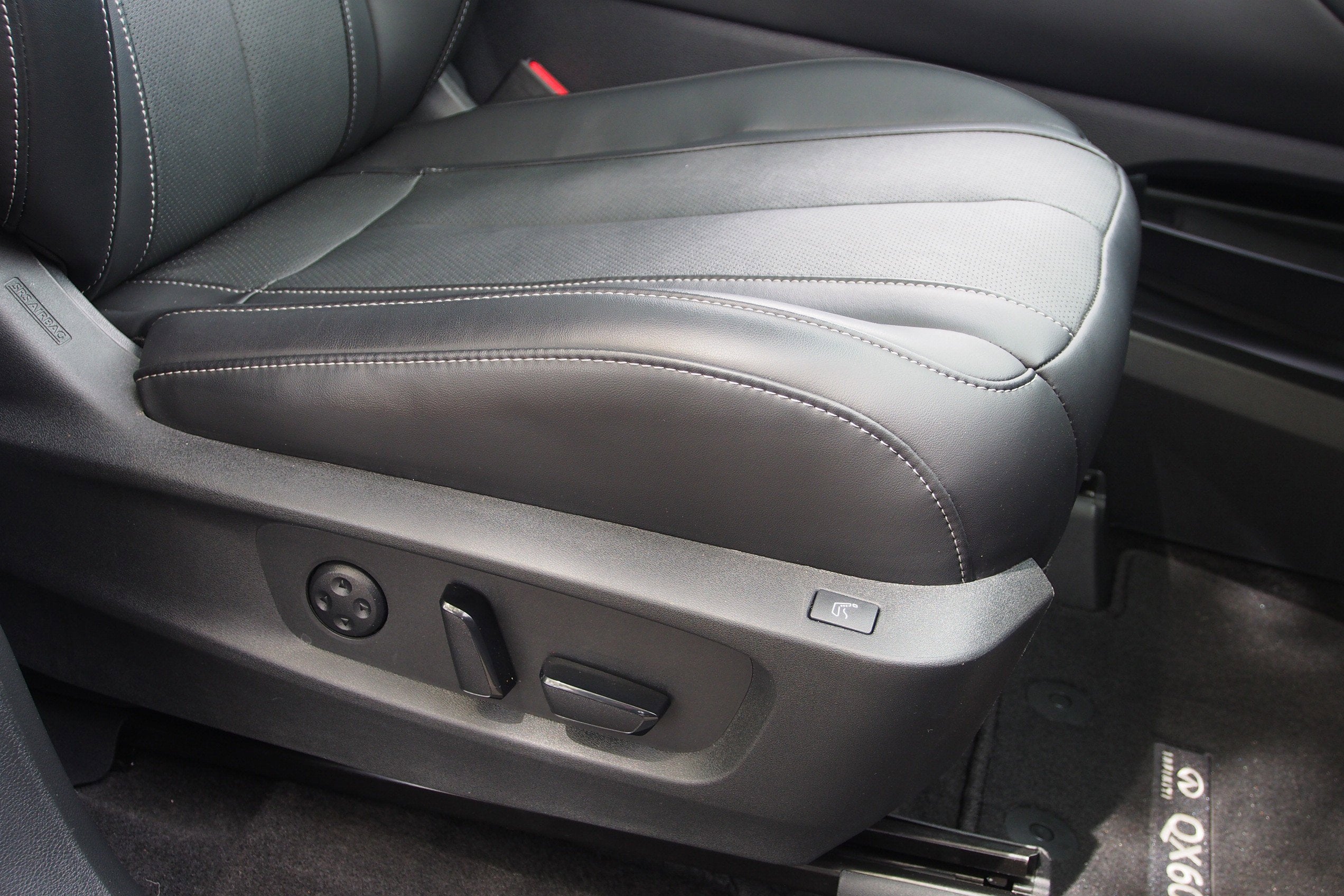 2025 INFINITI QX60 SENSORY