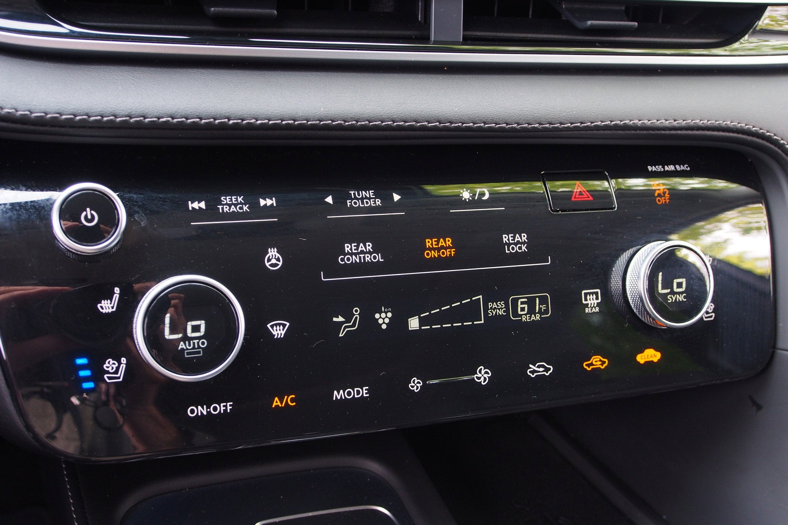 2025 INFINITI QX60 SENSORY