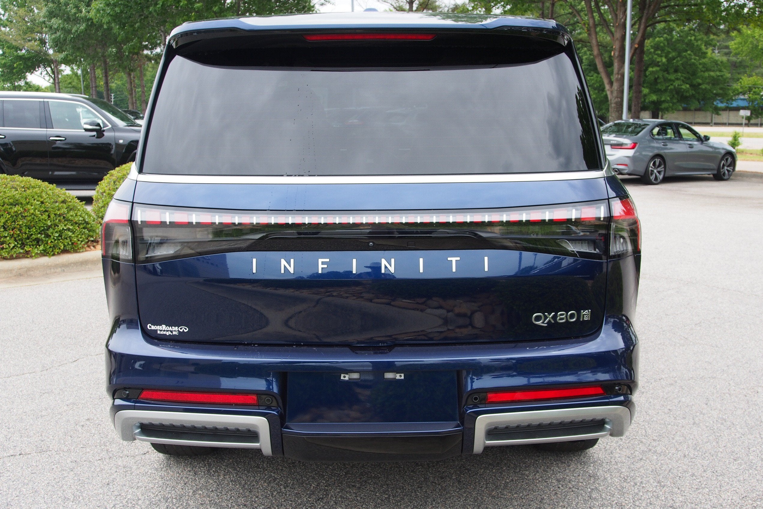 2025 INFINITI QX80 SENSORY