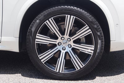 2024 Volvo XC90 Plus Bright Theme