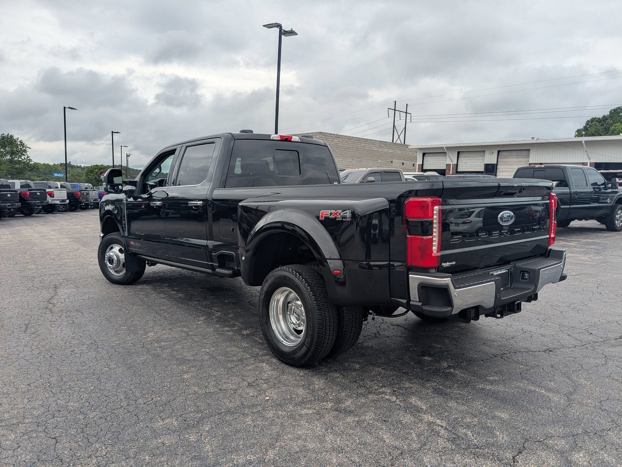 2026 Ford Super Duty F-350 DRW LARIAT