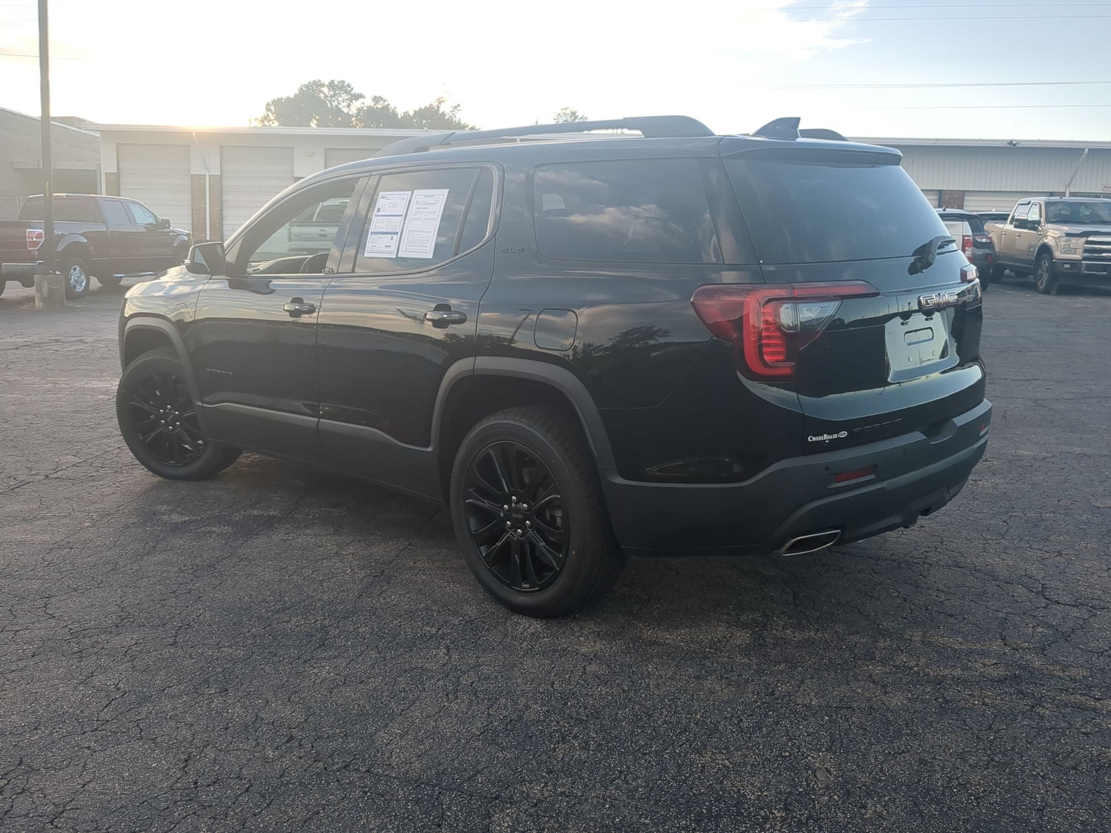 2023 GMC Acadia SLE
