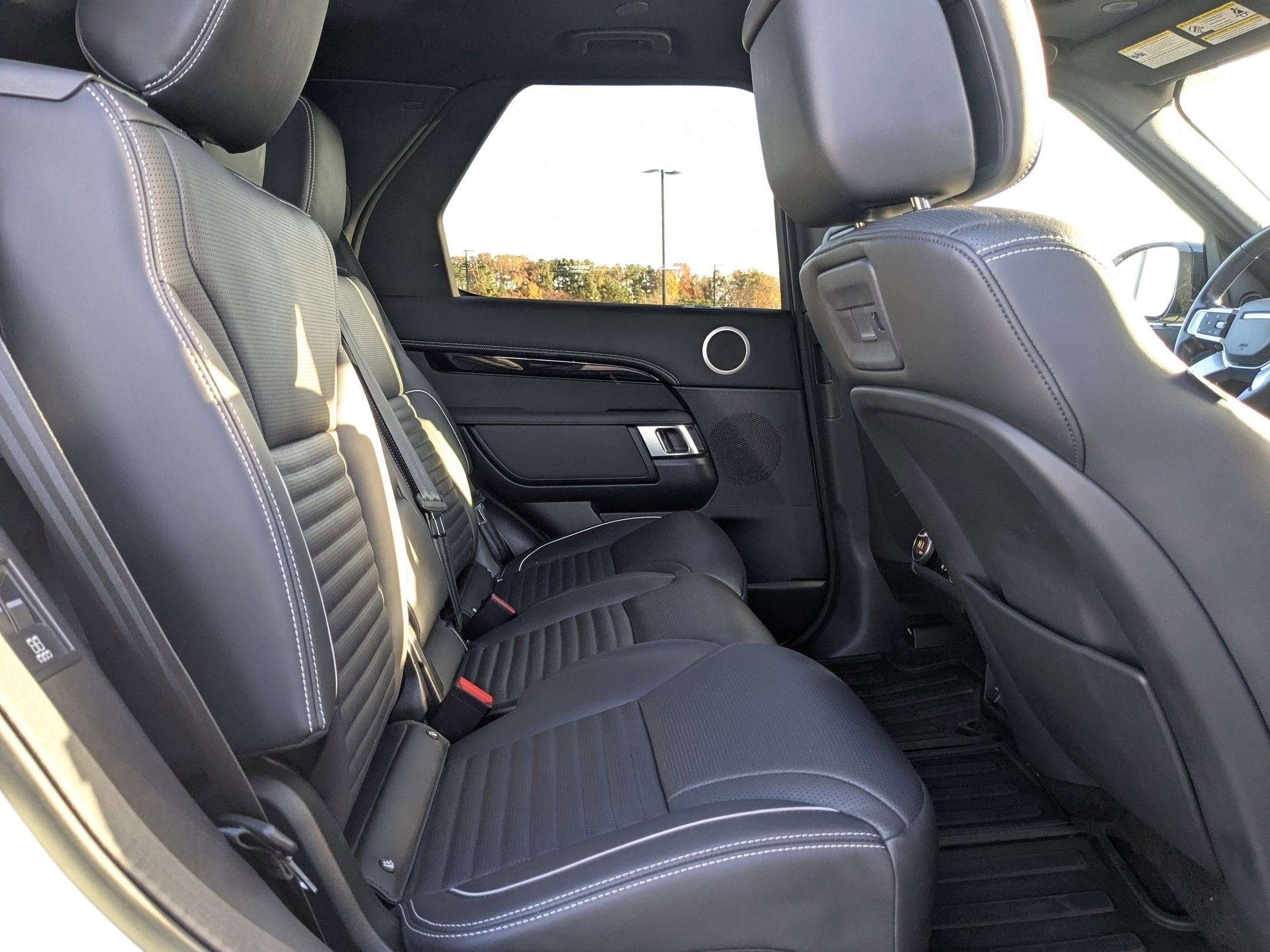 2023 Land Rover Discovery S R-Dynamic