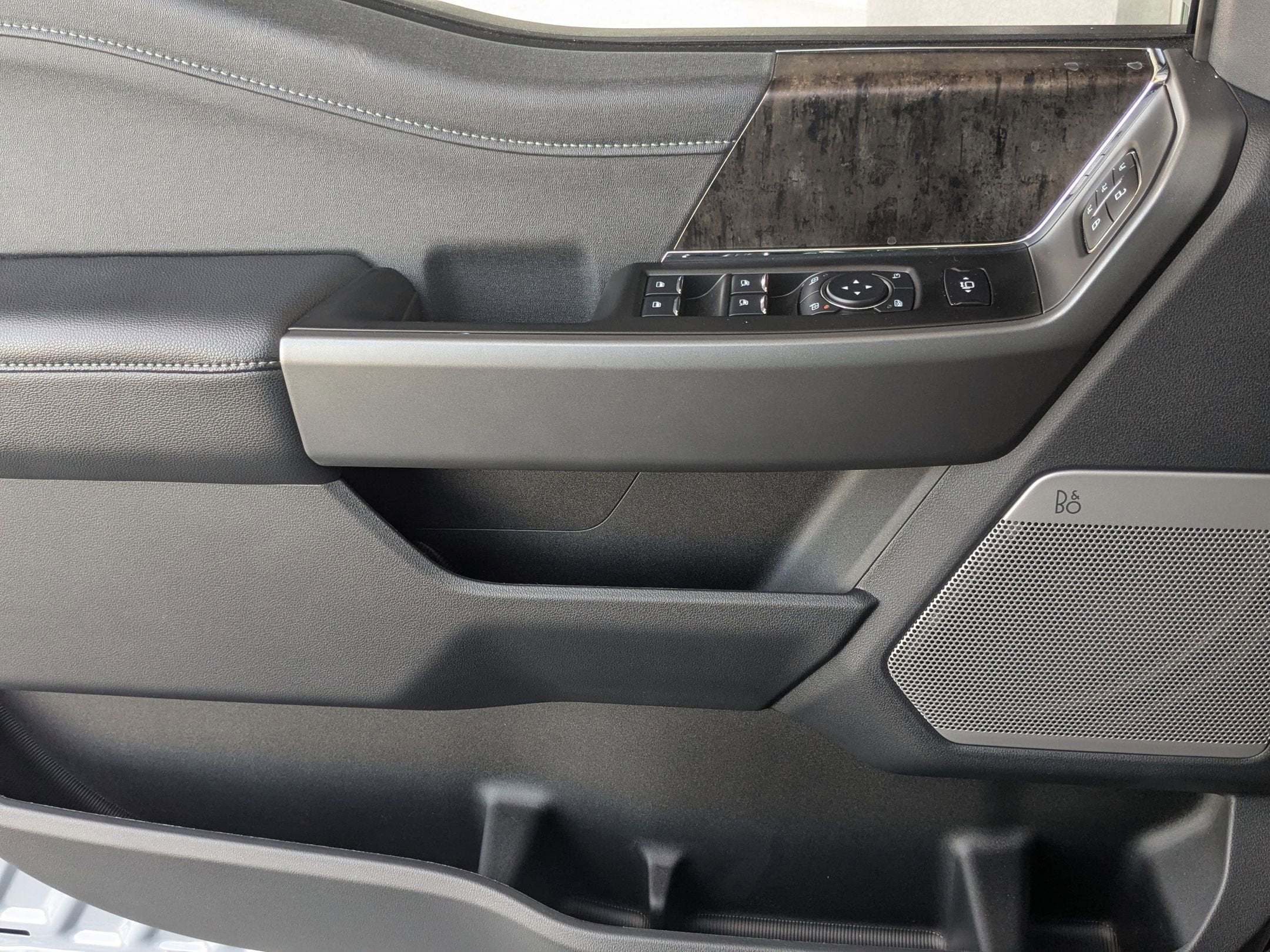 2025 Ford Super Duty F-350 SRW LARIAT