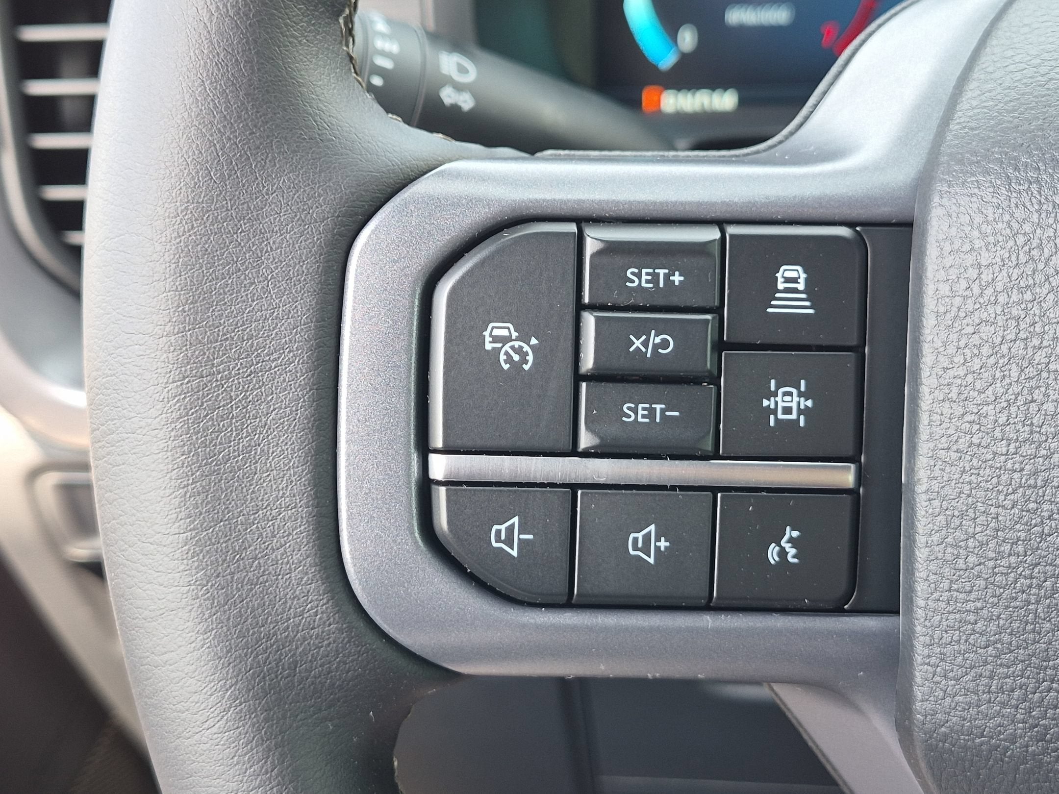2025 Ford F-150 XLT - Crossroads Courtesy Demo