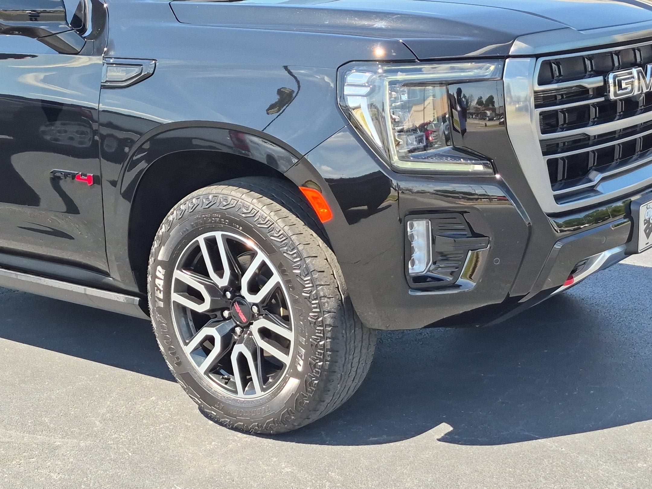 2023 GMC Yukon AT4