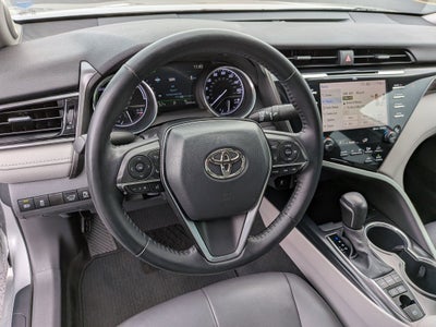 2020 Toyota Camry Hybrid XLE