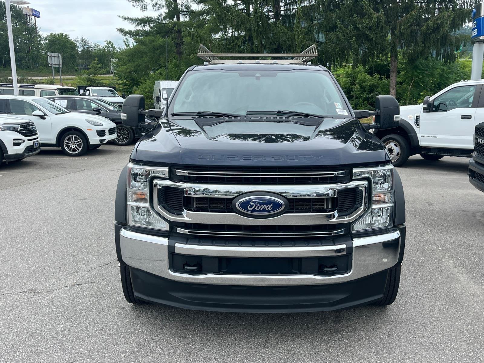 2022 Ford Super Duty F-550 DRW XLT